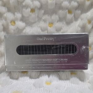 Our Pretty Anti-Gravity Nourish Soft Cream